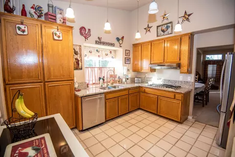 42003 Allan Dr, Lancaster, CA 93536 photo 7