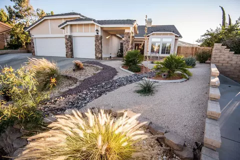 42003 Allan Dr, Lancaster, CA 93536 photo 1