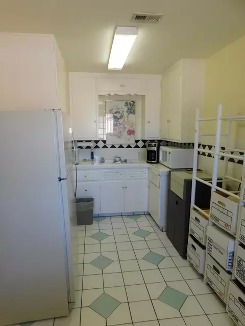 42556 8th St E, Lancaster, CA 93535 photo 11