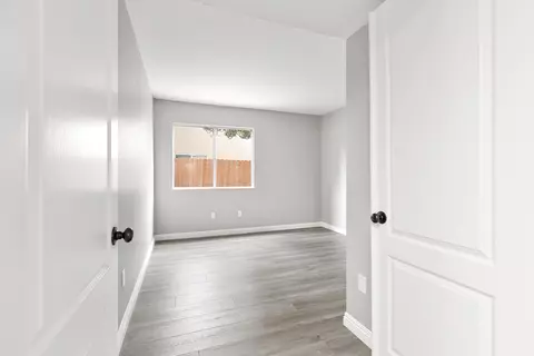 649 Esther Dr, Lancaster, CA 93535 photo 17