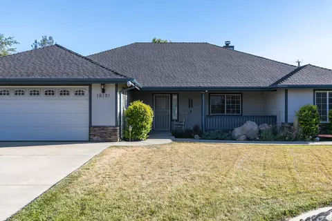 18121 Flare Dr, Tehachapi, CA 93561 photo 2