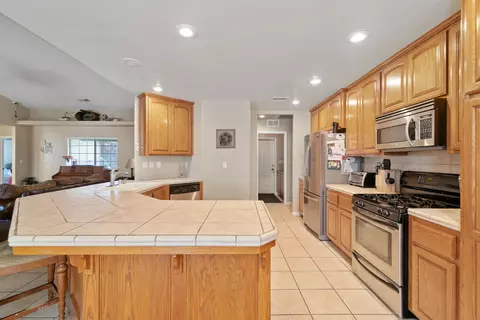 18121 Flare Dr, Tehachapi, CA 93561 photo 13