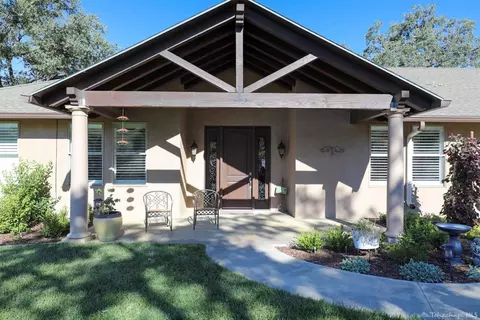 19300 Badger Ct, Tehachapi, CA 93561 photo 3