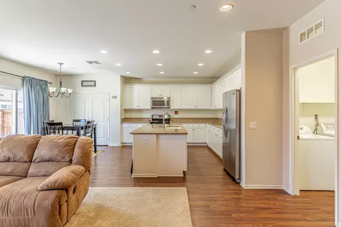 3422 Arrowhead Ct, Rosamond, CA 93560 photo 5