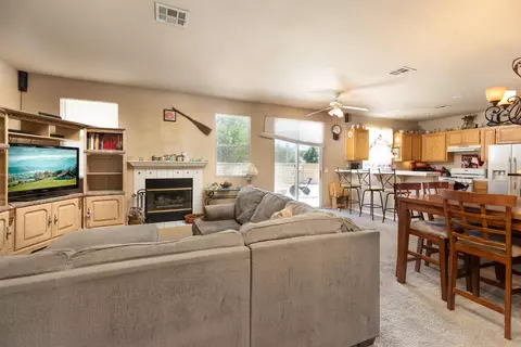 1659 Baring St, Lancaster, CA 93535 photo 4