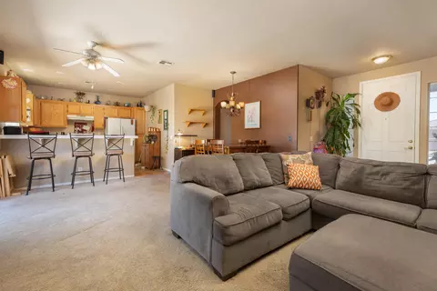 1659 Baring St, Lancaster, CA 93535 photo 3