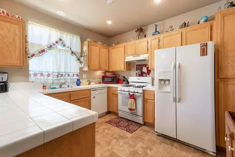 1659 Baring St, Lancaster, CA 93535 photo 5