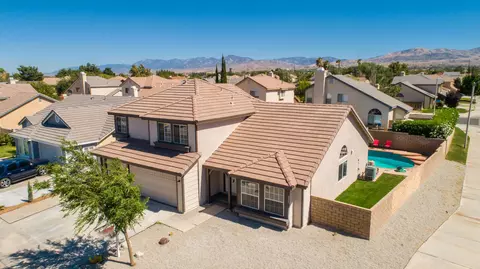 3546 Cosmos Ct, Palmdale, CA 93550 photo 4