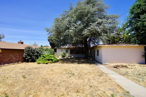 208 B St W, Tehachapi, CA 93561 photo 9