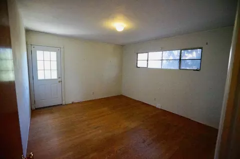 208 B St W, Tehachapi, CA 93561 photo 5