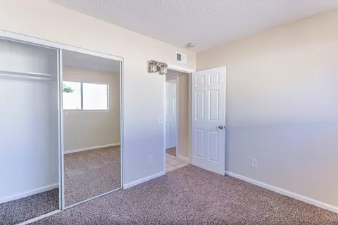 37601 29th St E, Palmdale, CA 93550 photo 9