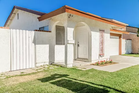 37601 29th St E, Palmdale, CA 93550 photo 1