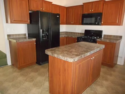 18153 Avenue B, North Edwards, CA 93523 photo 2