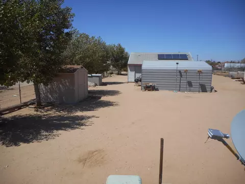 18153 Avenue B, North Edwards, CA 93523 photo 13