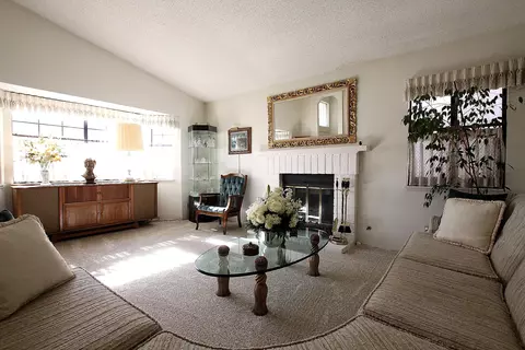 44015 Shad St, Lancaster, CA 93536 photo 4