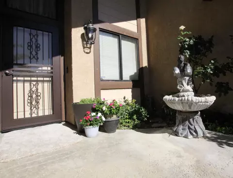 44015 Shad St, Lancaster, CA 93536 photo 3