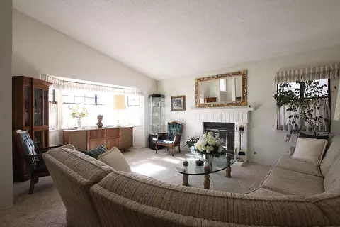 44015 Shad St, Lancaster, CA 93536 photo 5