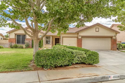 43228 Haven Pl, Lancaster, CA 93536 photo 3