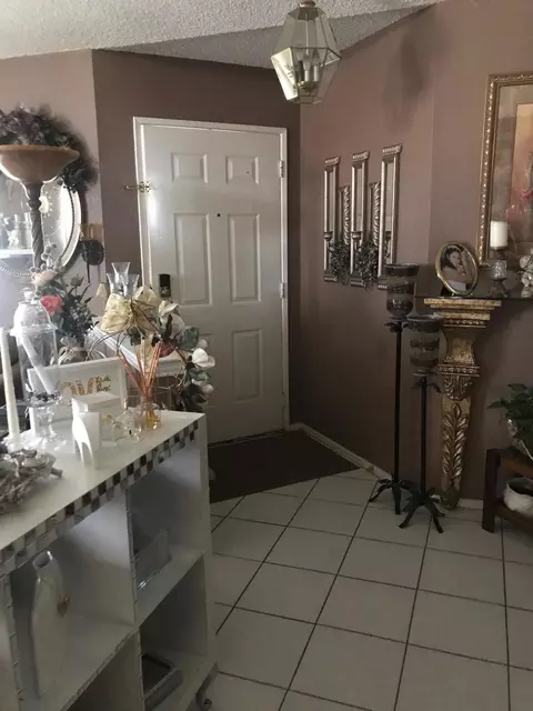 1833 Newgrove St E, Lancaster, CA 93535 photo 14