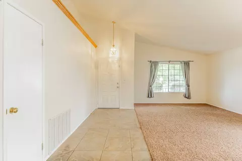 6314 Jonathon St, Lancaster, CA 93536 photo 5