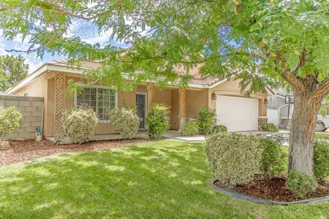 6314 Jonathon St, Lancaster, CA 93536 photo 3