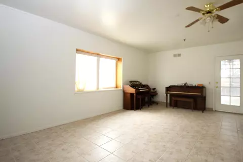 6763 Avenue H E, Lancaster, CA 93535 photo 17