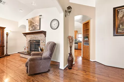 2400 Gibbs Ave, Mojave, CA 93501 photo 2