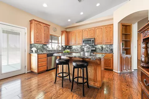 2400 Gibbs Ave, Mojave, CA 93501 photo 8