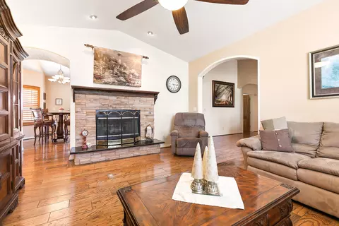 2400 Gibbs Ave, Mojave, CA 93501 photo 5
