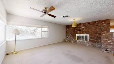 35752 42nd St E, Palmdale, CA 93552 photo 2