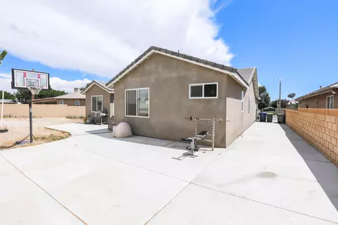 251 Baring St, Lancaster, CA 93535 photo 21