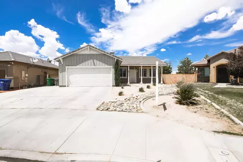 251 Baring St, Lancaster, CA 93535 photo 3