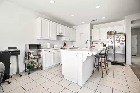 251 Baring St, Lancaster, CA 93535 photo 9