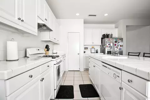 251 Baring St, Lancaster, CA 93535 photo 10