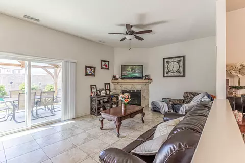 5704 Forry Ct, Lancaster, CA 93536 photo 12