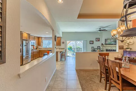 5704 Forry Ct, Lancaster, CA 93536 photo 5
