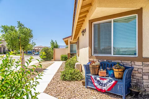 5704 Forry Ct, Lancaster, CA 93536 photo 3