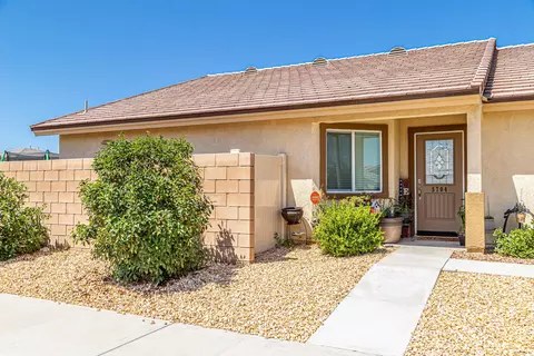 5704 Forry Ct, Lancaster, CA 93536 photo 4
