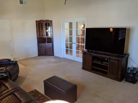 669 Eston Pl, Lancaster, CA 93535 photo 5