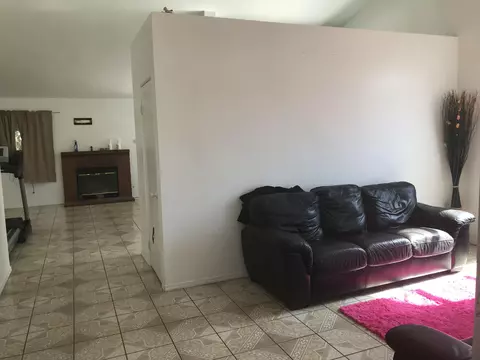 817 Jason Ct, Lancaster, CA 93534 photo 9