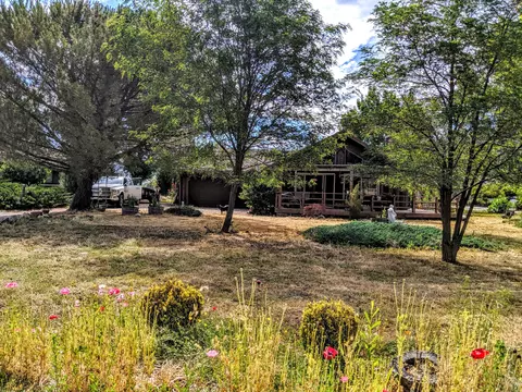 29509 Marina Ct, Tehachapi, CA 93561 photo 2