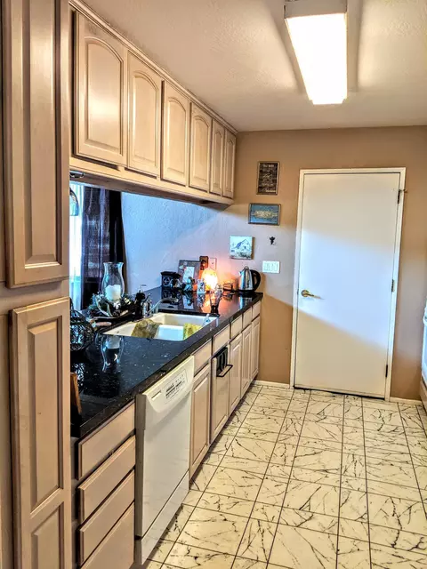 29509 Marina Ct, Tehachapi, CA 93561 photo 6