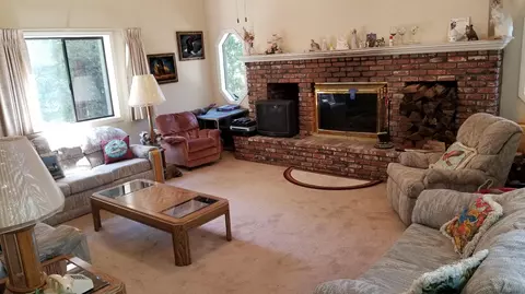 331 Klamath Dr, Lake Arrowhead, CA 92352 photo 11
