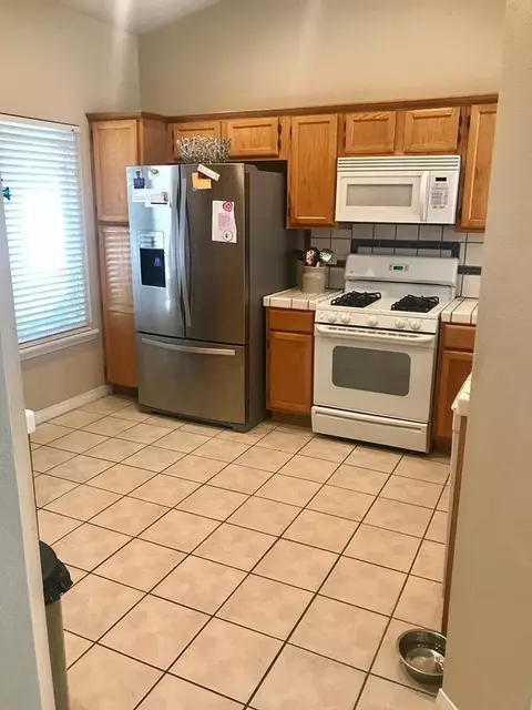 44234 Hampton St, Lancaster, CA 93536 photo 4