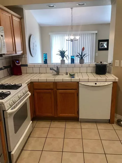 44234 Hampton St, Lancaster, CA 93536 photo 6