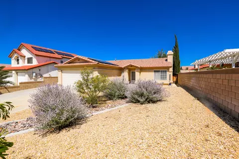 44114 Hunter Ct, Lancaster, CA 93536 photo 4
