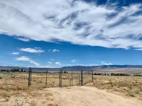 49635 Elise St, Lancaster, CA 93536 photo 9