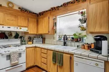 130 Juniper Ridge Ln W, Palmdale, CA 93550 photo 8