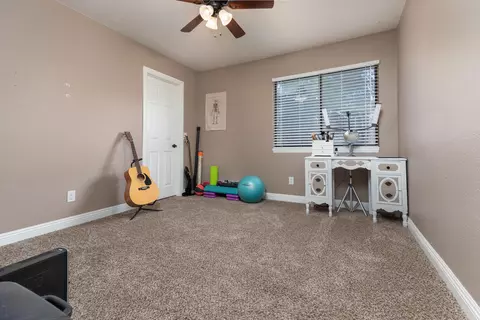 45901 Suffolk Dr, Lancaster, CA 93535 photo 13