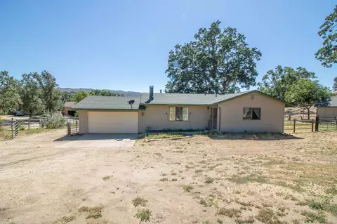 24101 Martingale Way, Tehachapi, CA 93561 photo 3